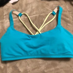 Lululemon free to be bra size 6